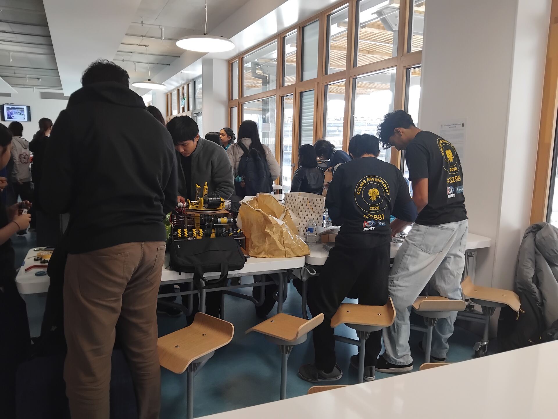 KCLMS Volcanix at a First Tech Challenge competition